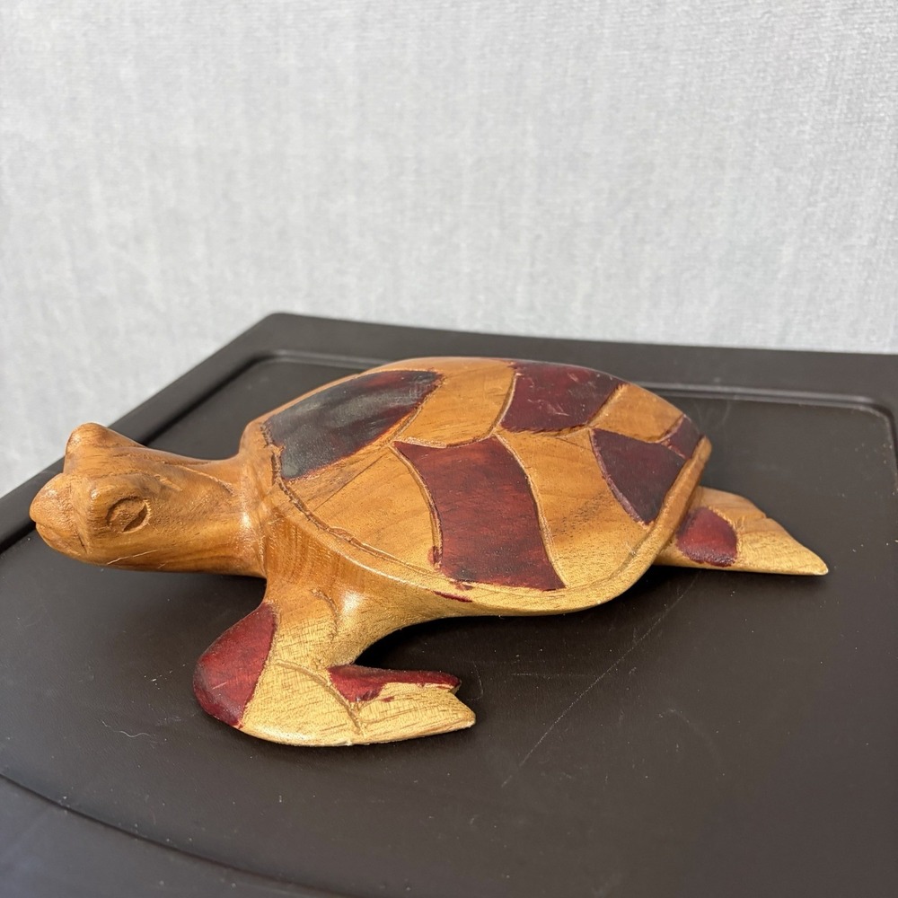 Carved Wood Turtle Figurine Decorative Collectible Reptile Sculpture Beach Decor